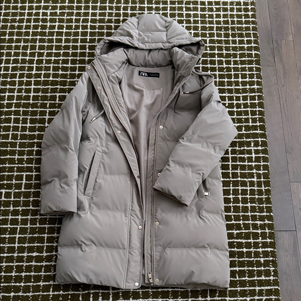 Zara Women's Taupe Puffer Coat